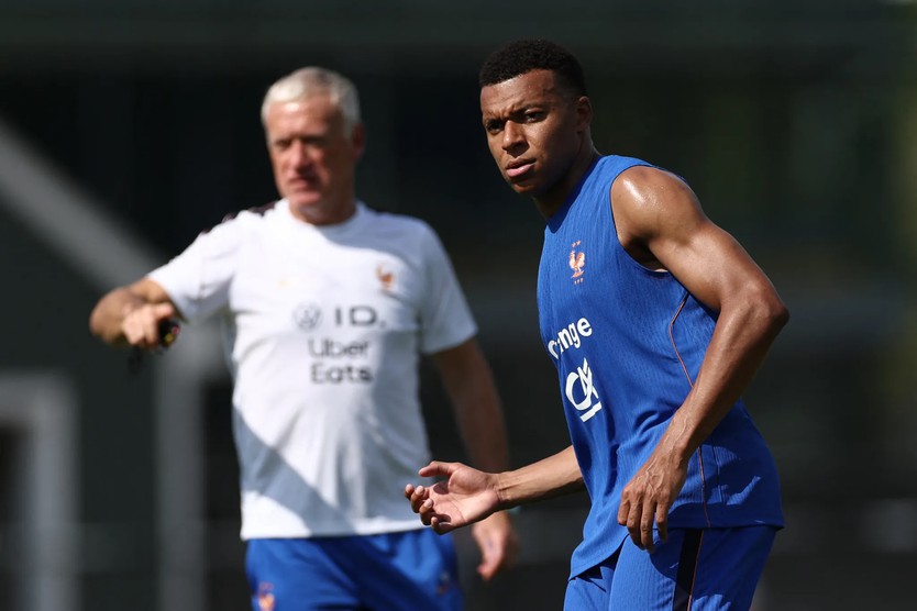 Mbappe cùng tuyển Pháp chuẩn bị gặp Senegal - Ảnh 1.