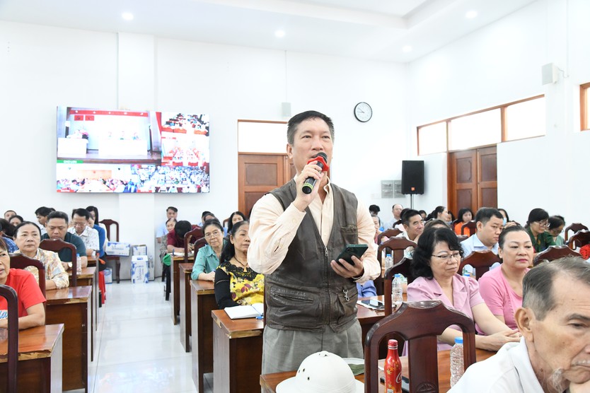 TP. Hồ Chí Minh đặt mục tiêu thu ngân sách 1 triệu tỷ đồng, nâng cao chất lượng cuộc sống người dân - Ảnh 2.