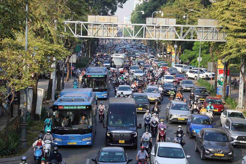 TP. Hồ Chí Minh lùi thời điểm trình đề án kiểm soát khí thải phương tiện giao thông - Ảnh 1.