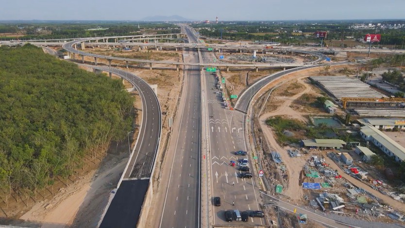 Khơi thông huyết mạch giao thông, tạo đà du lịch phát triển - Ảnh 3.