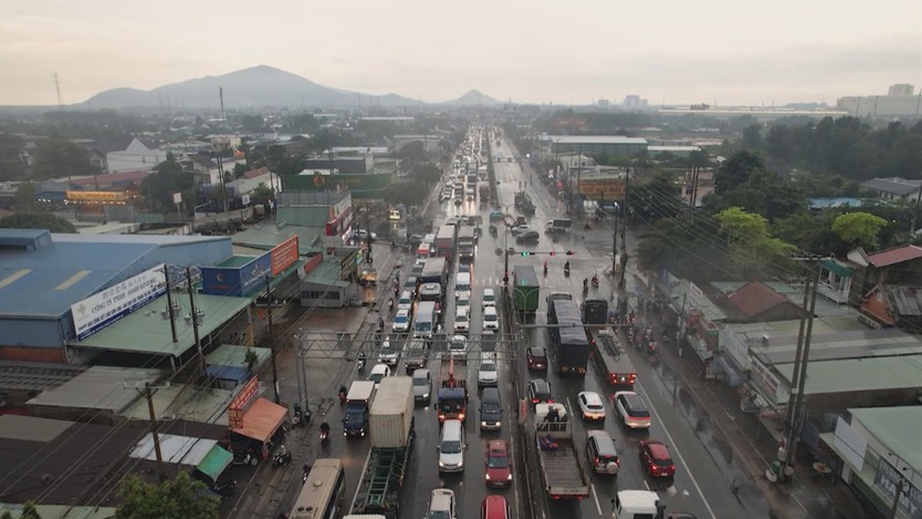 Khơi thông huyết mạch giao thông, tạo đà du lịch phát triển - Ảnh 1.