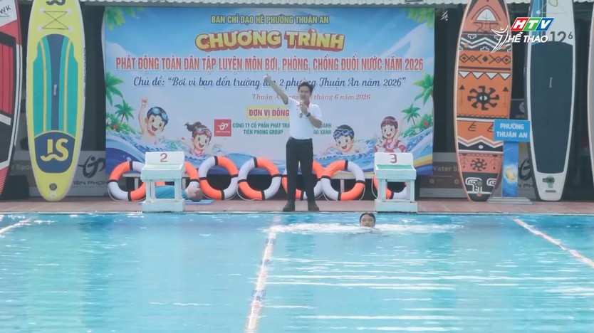 Phường Thuận An phát động chương trình "Bơi vì bạn đến trường" - Ảnh 1.