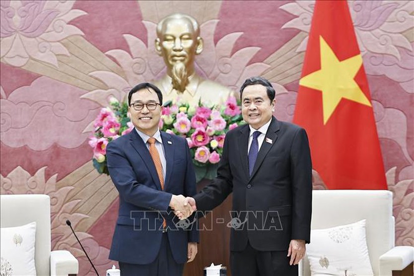 Chủ tịch Quốc hội Trần Thanh Mẫn tiếp Đại sứ Hàn Quốc tại Việt Nam- Ảnh 1.