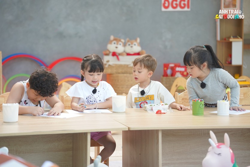 Anh trai Bùi Duy Ngọc, CONGB và DILLAN "toát mồ hôi" với 6 "cái đuôi nhỏ" - Ảnh 13.