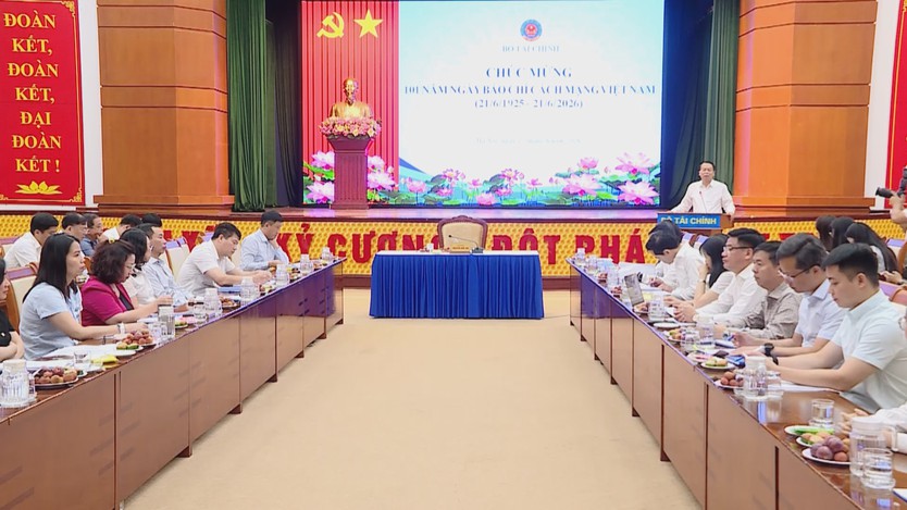 Bộ Tài chính: Tiếp tục nghiên cứu hoàn thiện chính sách thuế, thúc đẩy minh bạch và tăng trưởng kinh tế - Ảnh 1.