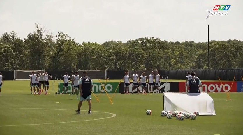 Messi và đội tuyển Argentina trở lại sân tập - Ảnh 4.