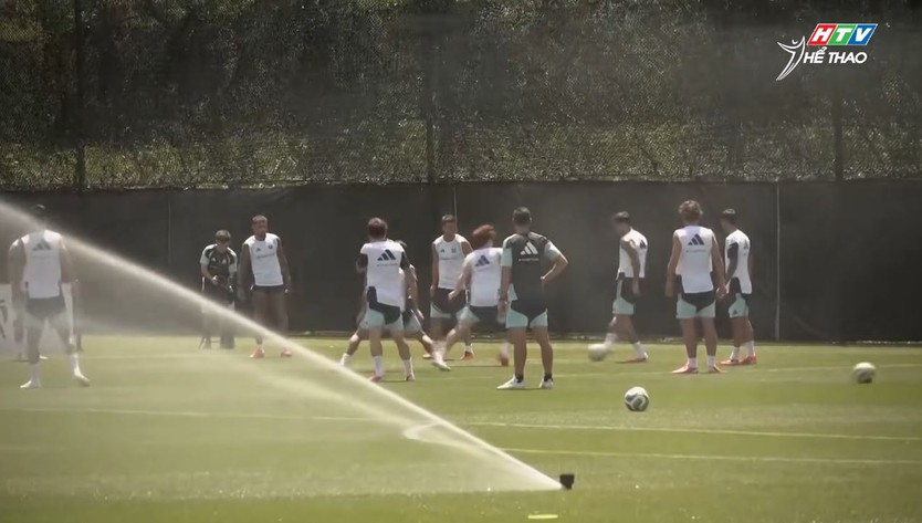 Messi và đội tuyển Argentina trở lại sân tập - Ảnh 11.