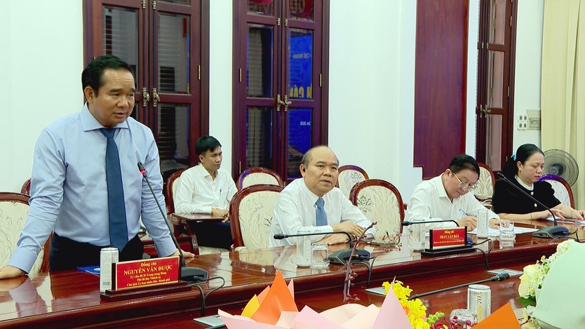 Chủ tịch UBND TP. Hồ Chí Minh trao quyết định điều động, bổ nhiệm cán bộ và cho thôi việc theo nguyện vọng - Ảnh 3.