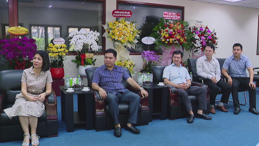 Lãnh đạo TP. Hồ Chí Minh thăm, chúc mừng các cơ quan báo chí Trung ương nhân Ngày Báo chí cách mạng Việt Nam - Ảnh 2.