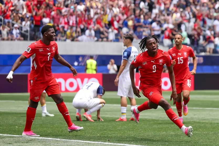 Manzambi bùng nổ tại World Cup 2026: "Tôi không nghĩ mình có thể ngủ tối nay" - Ảnh 1.