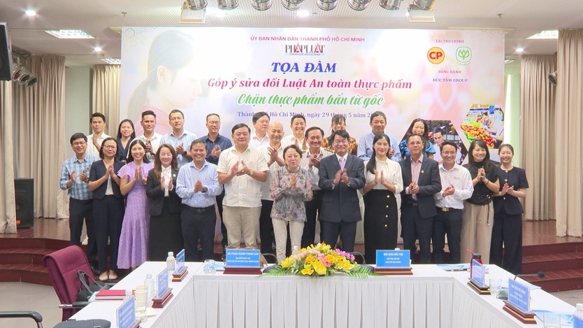 Báo Pháp Luật TP. Hồ Chí Minh tổ chức tọa đàm góp ý sửa đổi Luật An toàn thực phẩm - Ảnh 4.