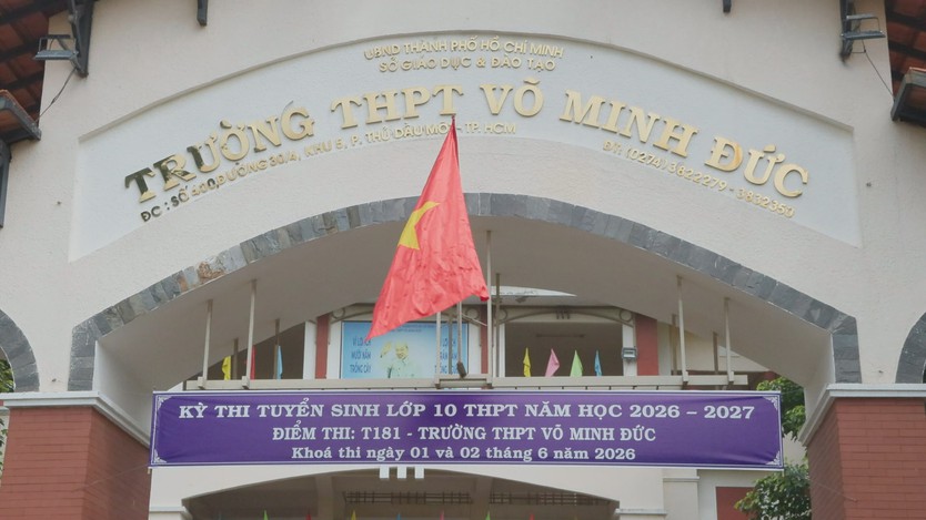TP. Hồ Chí Minh công bố điểm thi lớp 10 - Ảnh 1.