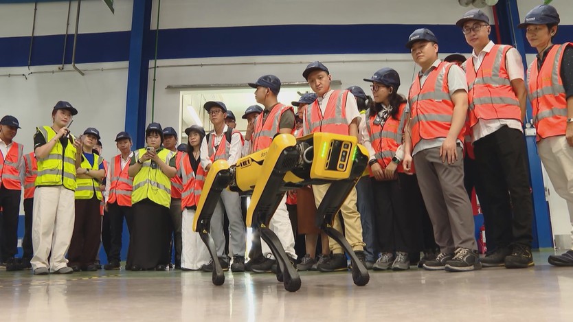 Heineken và Trường Đại học Bách Khoa hợp tác thử nghiệm robot hình người - Ảnh 2.