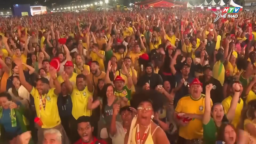 Người hâm mộ ăn mừng Brazil thắng trận đầu tiên tại World Cup 2026 - Ảnh 1.