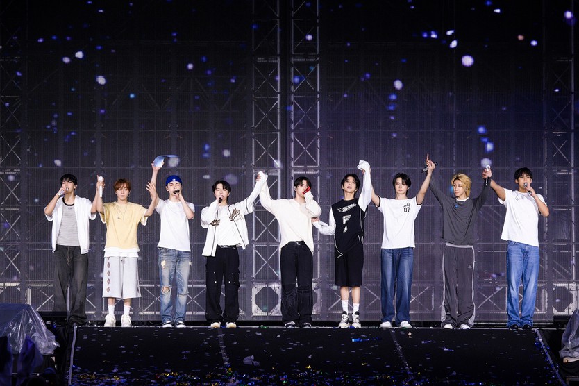 SEVENTEEN khép lại fan meeting đặc biệt trước thềm nhập ngũ- Ảnh 1.
