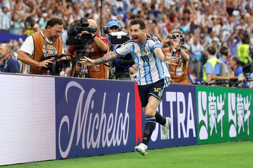 Messi lập kỷ lục World Cup, Argentina sớm giành vé vào vòng knock-out - Ảnh 16.