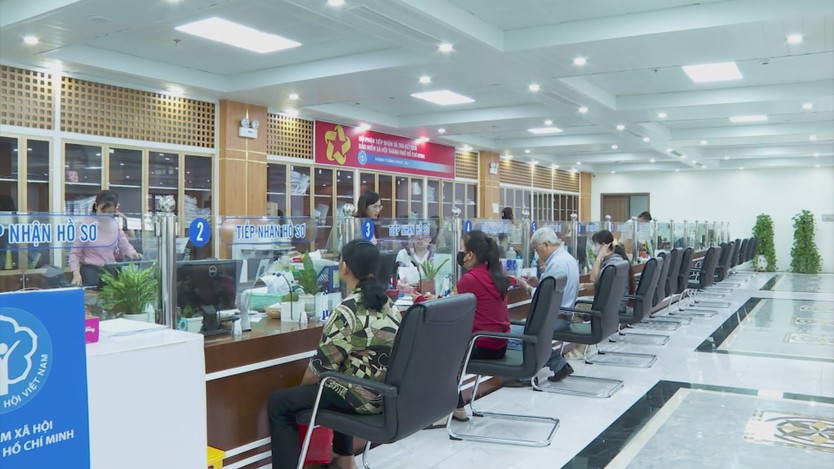 TP. Hồ Chí Minh lấy người dân làm trung tâm cải cách hành chính - Ảnh 11.