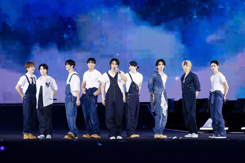 SEVENTEEN khép lại fan meeting đặc biệt trước thềm nhập ngũ- Ảnh 2.