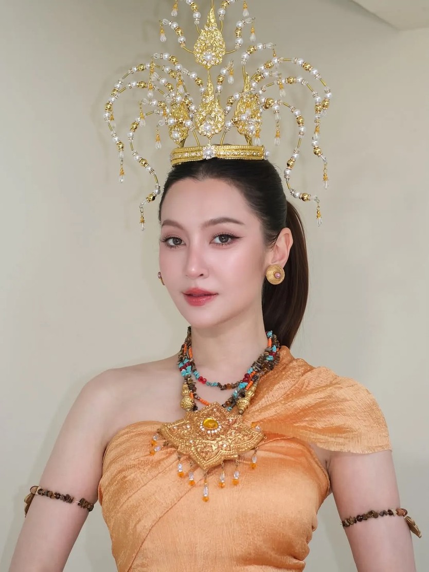 Bella Ranee tham gia nghi lễ tôn vinh thần rắn Naga - Ảnh 6.