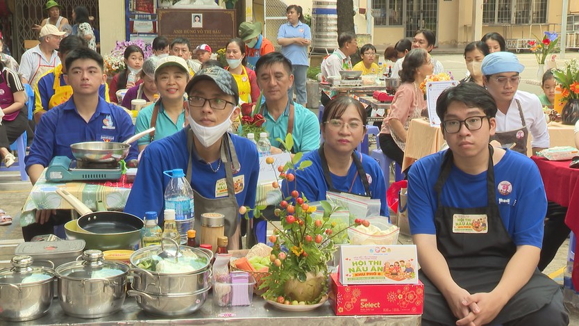62 đội thi tham gia hội thi nấu ăn “Bữa cơm gia đình ấm áp - yêu thương” tại phường Gia Định- Ảnh 2.