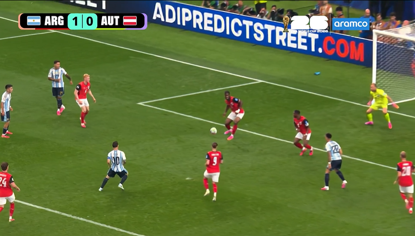 Messi lập kỷ lục World Cup, Argentina sớm giành vé vào vòng knock-out - Ảnh 4.