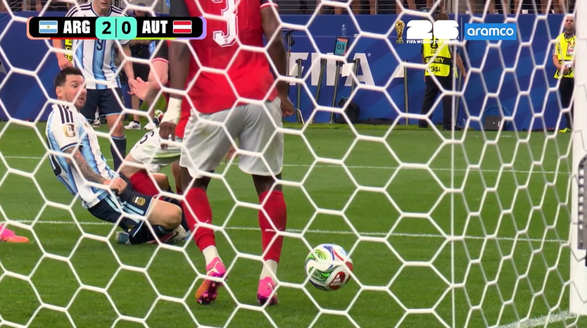 Messi lập kỷ lục World Cup, Argentina sớm giành vé vào vòng knock-out - Ảnh 7.