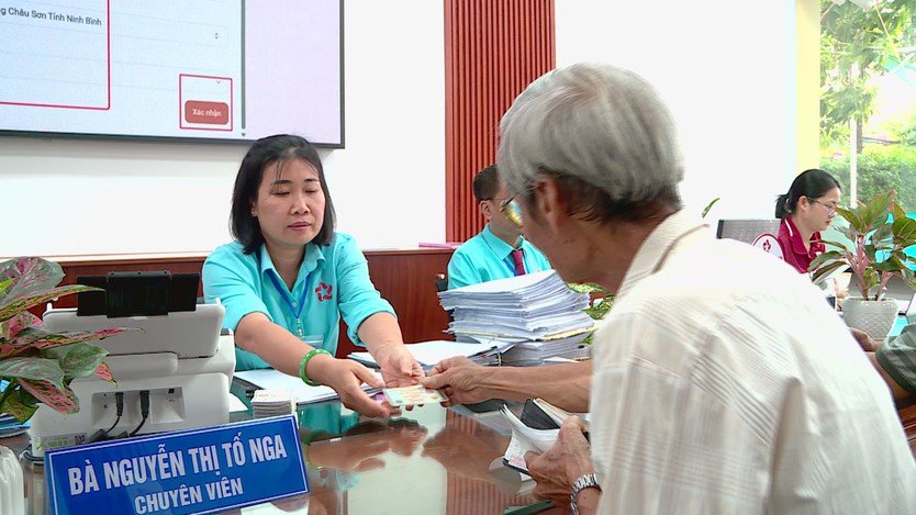 Phường Tam Bình nâng cao chất lượng phục vụ hành chính công, hướng tới chính quyền gần dân, vì dân- Ảnh 1.