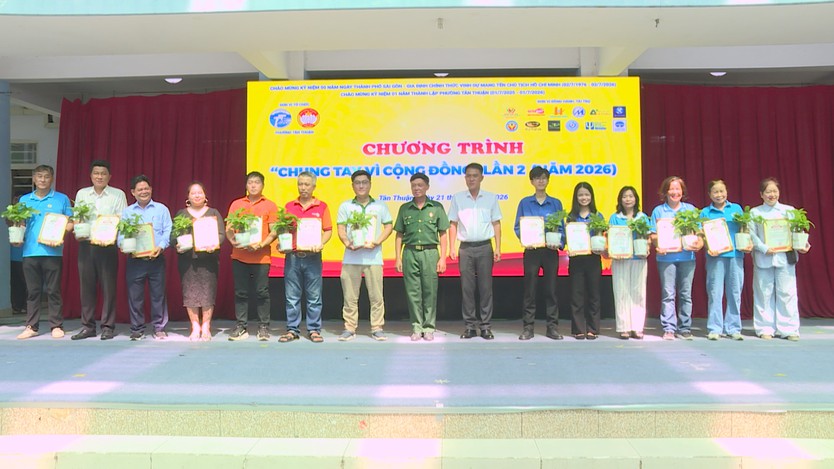 Phường Tân Thuận tổ chức chương trình “Chung tay vì cộng đồng” lần 2 năm 2026 với nhiều hoạt động an sinh ý nghĩa- Ảnh 4.
