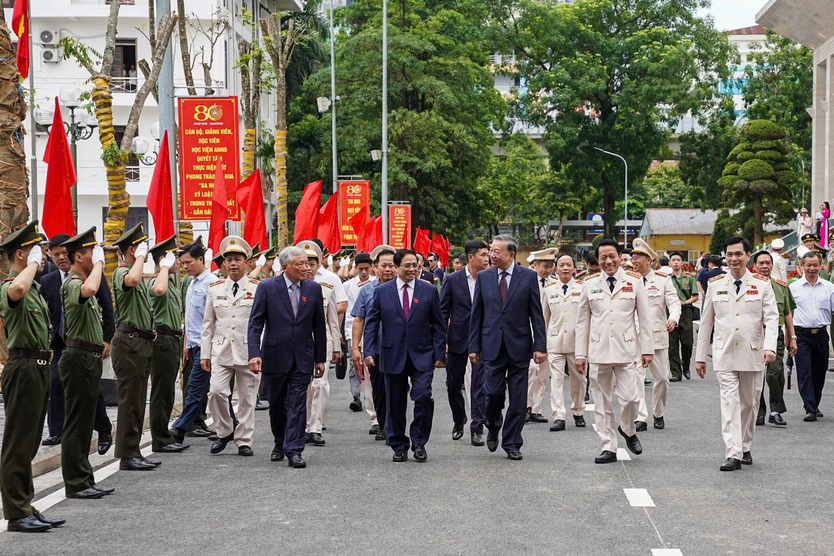Tổng Bí thư, Chủ tịch nước Tô Lâm dự Lễ kỷ niệm 80 năm Ngày truyền thống Học viện An ninh nhân dân- Ảnh 2.