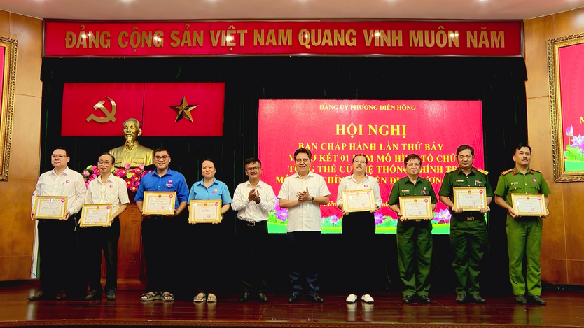 Phường Diên Hồng đẩy mạnh chuyển đổi số và giải ngân đầu tư công - Ảnh 4.
