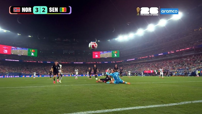 Haaland áp sát Messi và Mbappé, Na Uy chính thức đi tiếp - Ảnh 8.