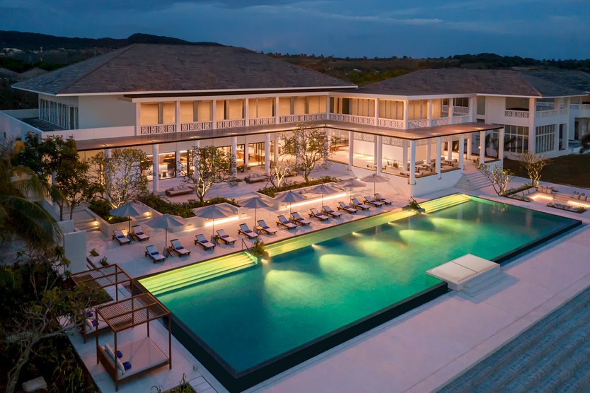 Azerai Kê Gà Bay và Azerai La Residence Huế vào Top 10 khách sạn tốt nhất Việt Nam - Ảnh 1.