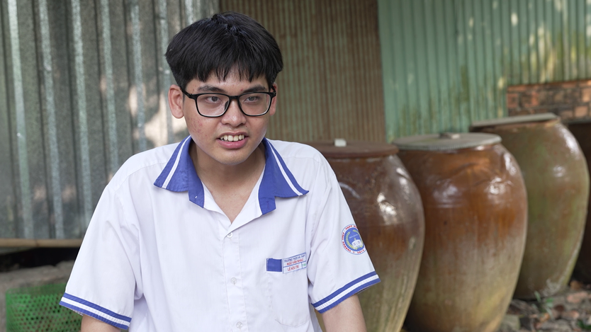 Mái ấm gia đình Việt: Uống nước cầm hơi, Hữu Trí nỗ lực học hành, đạt giải quốc gia - Ảnh 1.