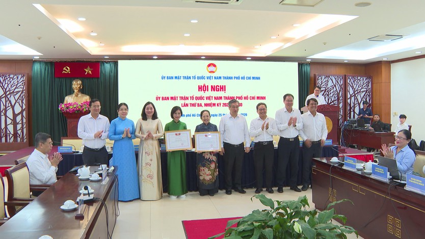 Ủy ban MTTQ Việt Nam TP. Hồ Chí Minh sơ kết công tác 6 tháng đầu năm, triển khai nhiệm vụ 6 tháng cuối năm - Ảnh 2.