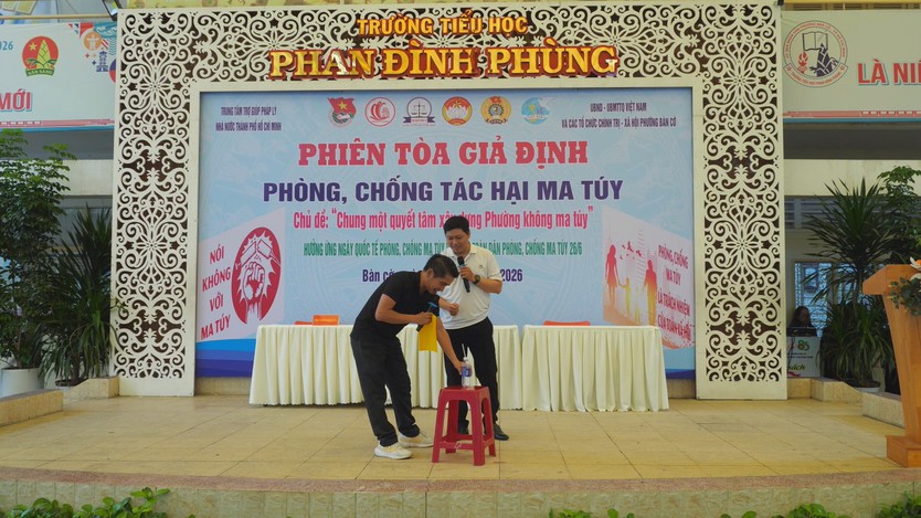 Phường Bàn Cờ: Tổ chức phiên tòa giả định tuyên truyền pháp luật, phòng chống tác hại ma túy - Ảnh 1.