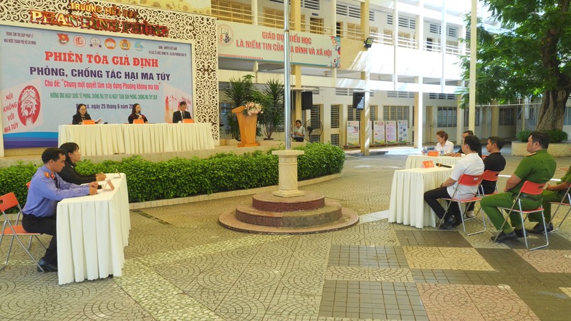 Phường Bàn Cờ: Tổ chức phiên tòa giả định tuyên truyền pháp luật, phòng chống tác hại ma túy - Ảnh 4.