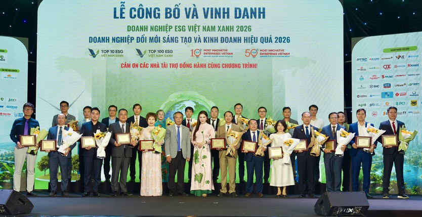 Vietnam Airlines hai năm liên tiếp vào Top 10 Doanh nghiệp ESG Việt Nam Xanh - Ảnh 1.
