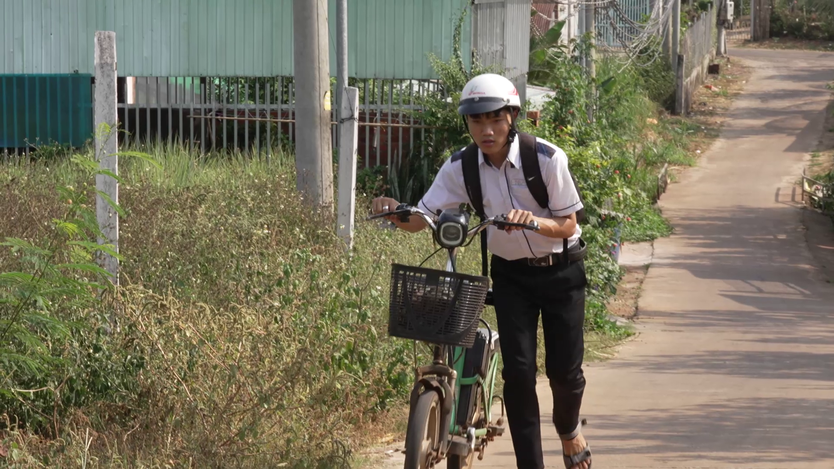 Mái ấm gia đình Việt: Cậu bé ôm giấc mơ chữa bệnh cho cha, báo hiếu ông bà và cô ruột - Ảnh 12.