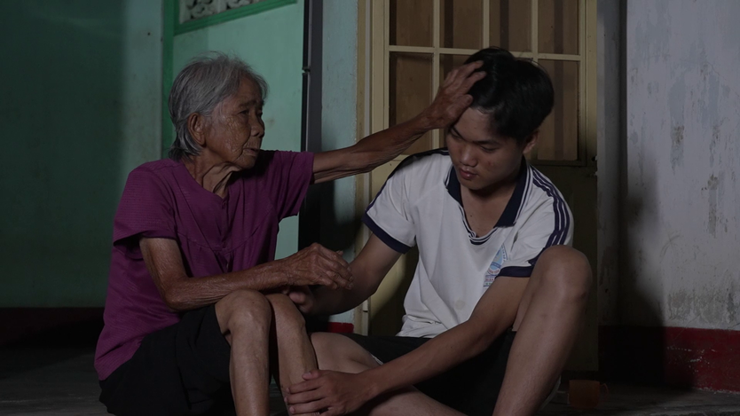 Mái ấm gia đình Việt: Cậu bé ôm giấc mơ chữa bệnh cho cha, báo hiếu ông bà và cô ruột - Ảnh 4.