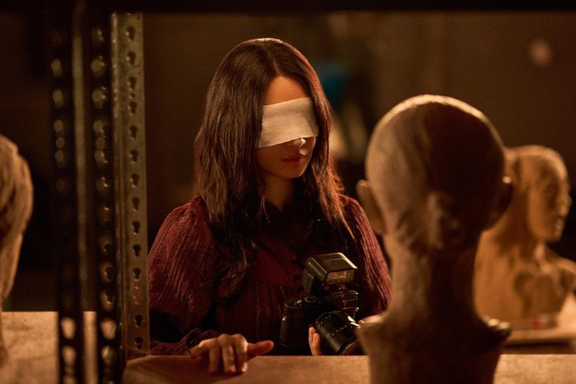 Shin Min-ah gây ấn tượng trong phim giật gân "The Eyes" - Ảnh 1.