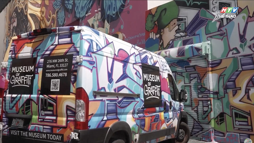 Triển lãm tranh vẽ tường graffiti hưởng ứng World Cup - Ảnh 1.