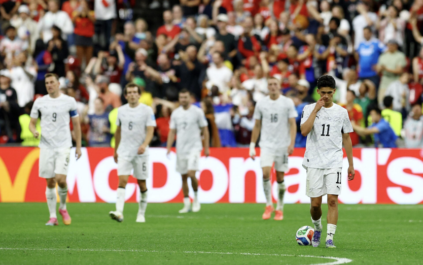 Đội tuyển New Zealand ngẩng cao đầu rời vòng chung kết World Cup 2026 - Ảnh 1.