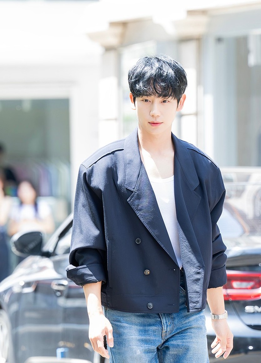 Jung Hae-in thu hút mọi ánh nhìn tại sự kiện ở Seoul- Ảnh 5.