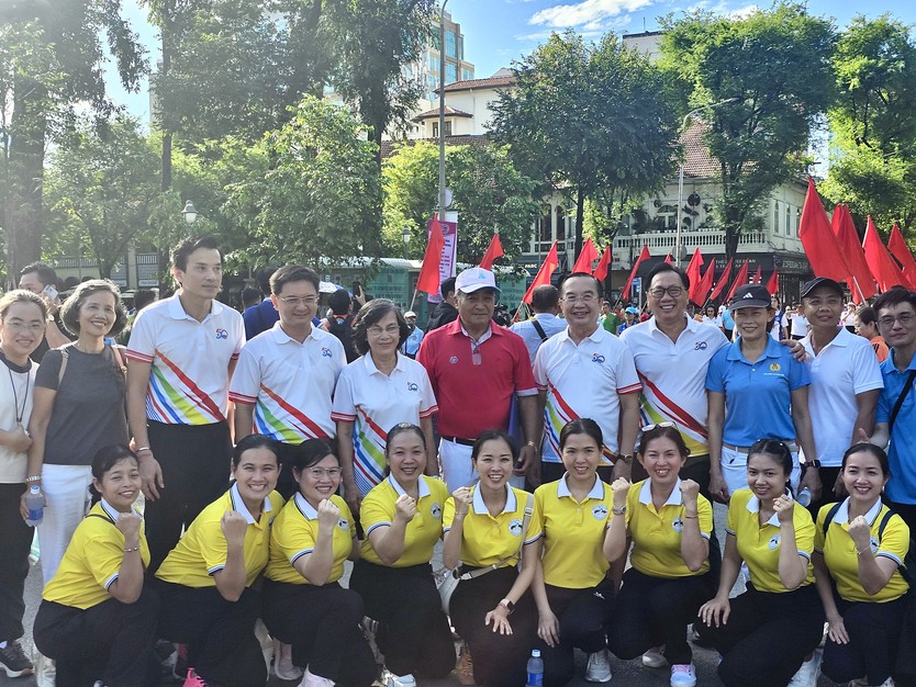 Chương trình đi bộ đồng hành lan tỏa tinh thần "Hành trình di sản - Tiến bước tương lai" - Ảnh 2.