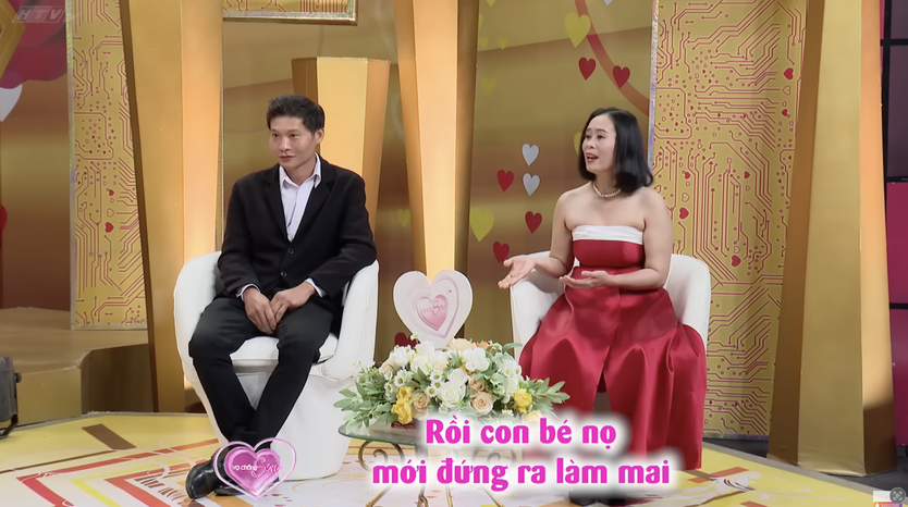 Vợ chồng son: Lộ diện chồng điển trai của TikToker Hân Nguyễn - Ảnh 1.