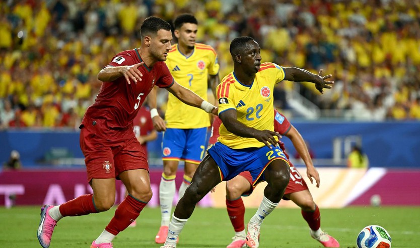 Colombia giữ ngôi đầu bảng K, nắm tay Bồ Đào Nha vào vòng knock-out - Ảnh 3.