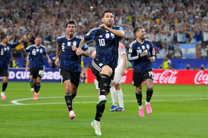 Messi ghi bàn trận thứ bảy liên tiếp, Argentina toàn thắng vòng bảng- Ảnh 6.