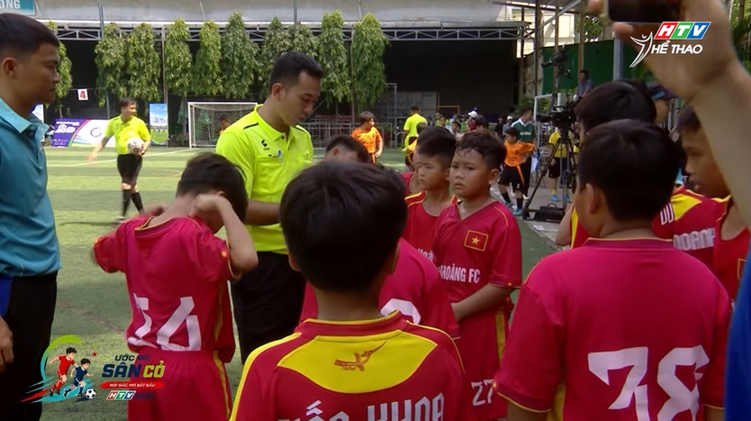 "Ước mơ sân cỏ" - Cúp HTV 2026: Những chia sẻ hồn nhiên về đồng đội - Ảnh 4.