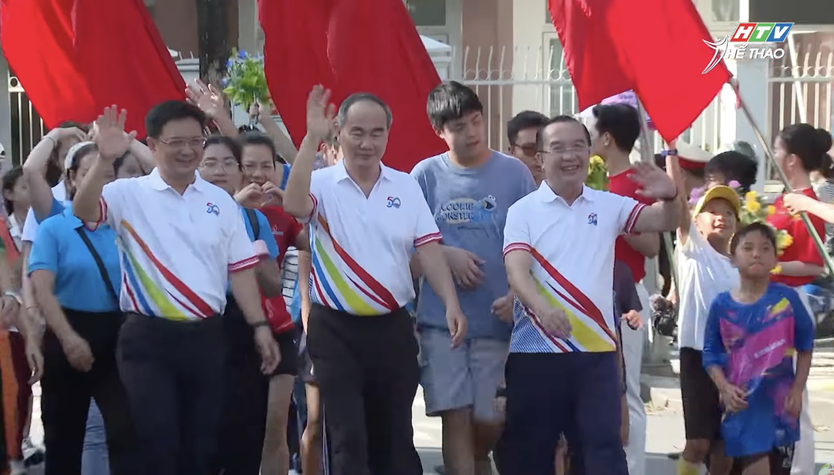 Rộn ràng chương trình đi bộ đồng hành "Hành trình di sản - Tiến bước tương lai" - Ảnh 1.