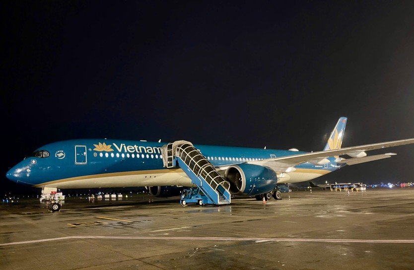 Vietnam Airlines thực hiện chuyến bay đặc biệt đưa lực lượng hỗ trợ và hàng hóa tới Venezuela - Ảnh 4.